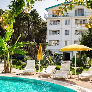 Курортный комплекс Garden Palace, Голем